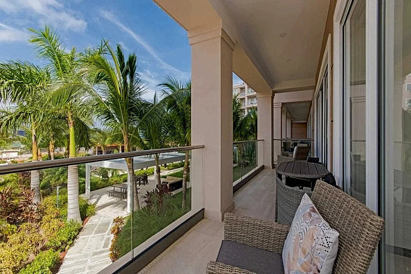 Eagle Beach - Larimar Delights 3BR condo - LV201