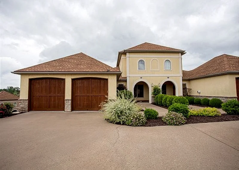 Beautiful, 2-Level, Tuscan-Style Villa in Branson Creek! A Place to Unwind!