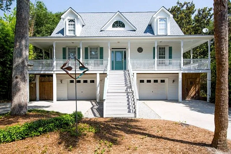 Big Chill, Close to Beach & Center St. - Pets OK!!! - Event Friendly!!! - Summer Weeks Available