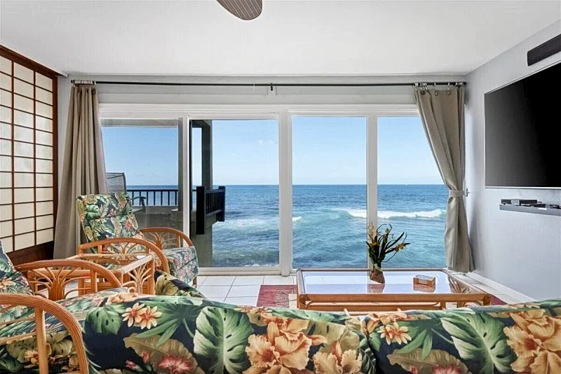 Banyan Tree 203 - Peaceful oceanfront Kona condo