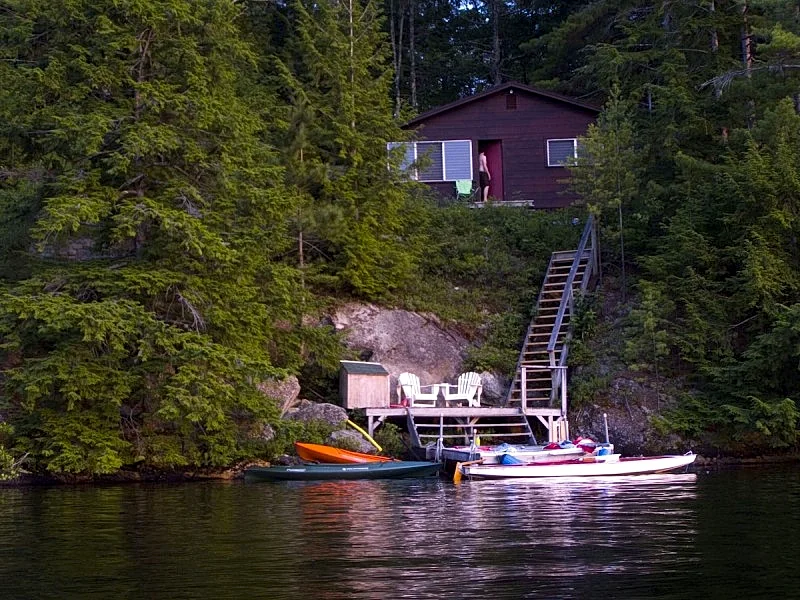 Lake Winnipesaukee Waterfront Cottage in Moultonborough