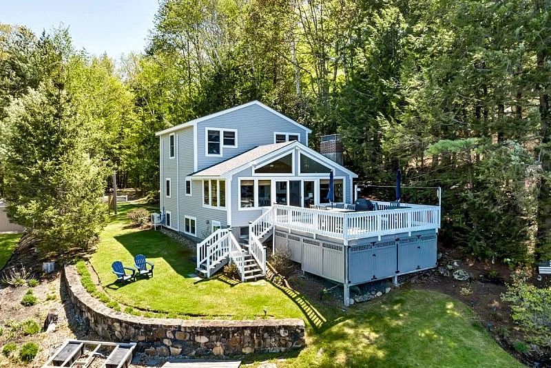 Lake Winnipesaukee for 12 with Great SW Views