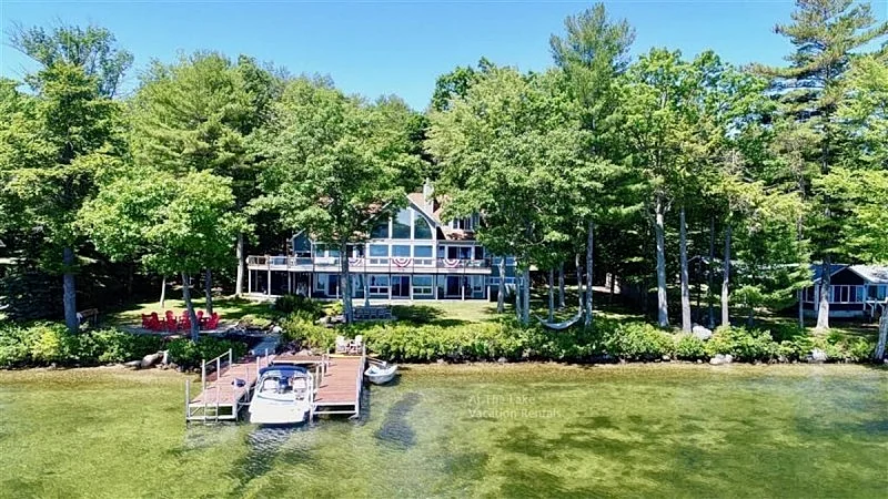 Luxury Waterfront Home in Windermere Estates