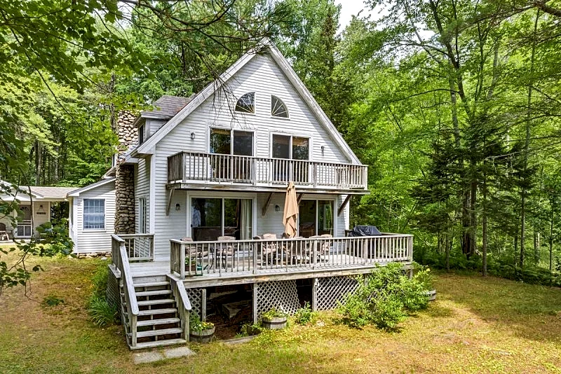 Large Sandy Beach on Lake Kanasatka minutes from hiking trails