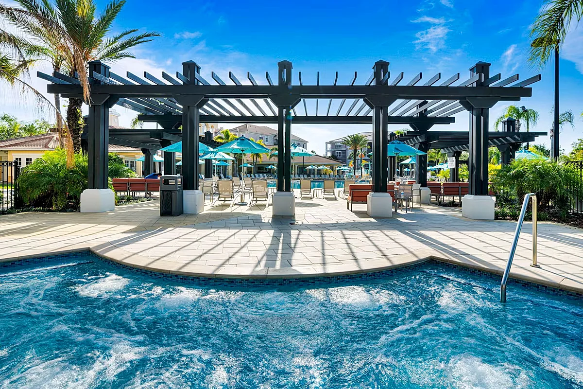 Kings Palace at Vista Cay Resort, 4BR Orlando Stay