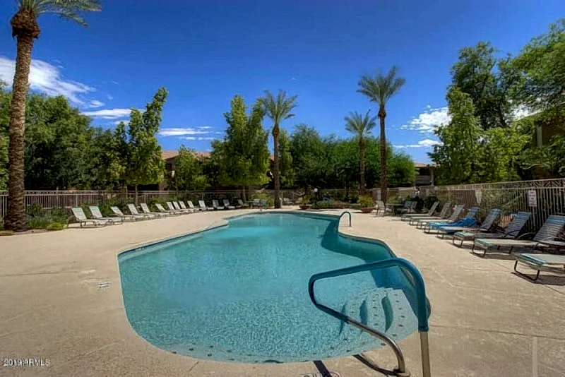 Luxury Condo! 2 Master Suites! Close to Everything