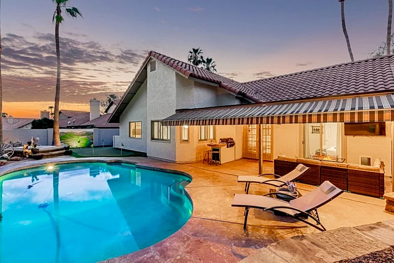 Heated Pool, Hot Tub and Putting Green! 2 King Master Suites!