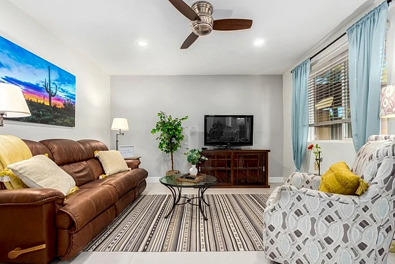 Walk to Downtown Chandler! Darling Home with Private Yard and Parking!