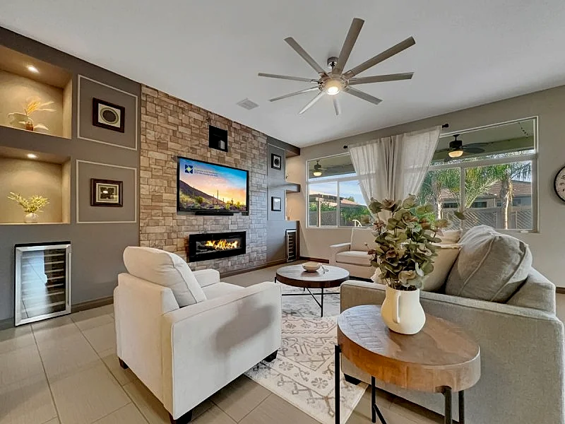 Heated Pool, Spa, Firepit, Heart of Chandler!
