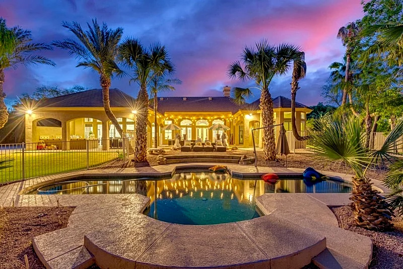 Luxury Family Retreat with Resort-Style Amenities
