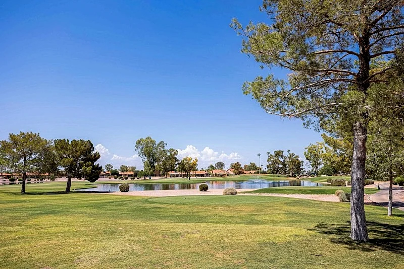 Golf Course Home. Sun Lakes. Amenities Galore.
