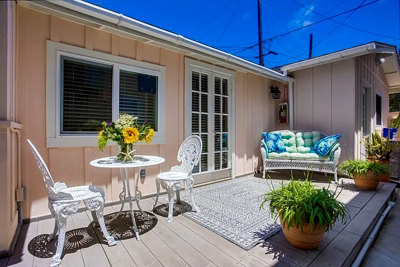 Diamond in the Village - a/c, parking and walk to shops and restaurants
