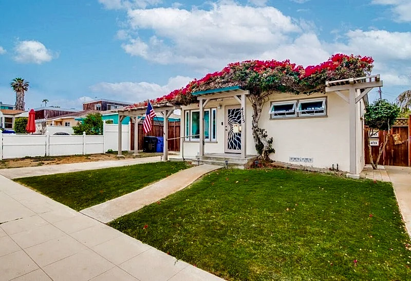 Serenity at Sunset Cliffs - 1 bedroom cottage 1 block from Sunset Cliffs