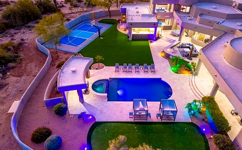 4.5 Million Mouth Watering Millionaire Mansion+Gym+SportCourt+Putting Grn+Casita
