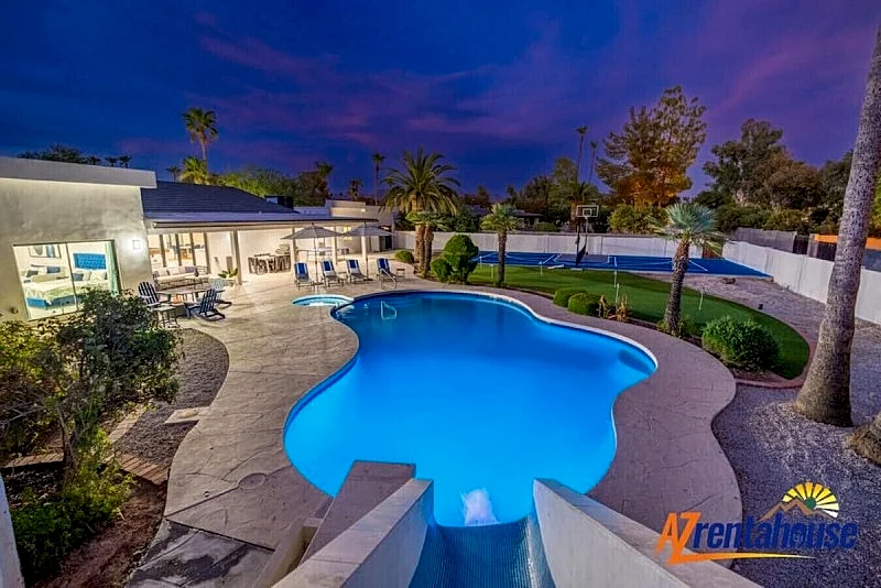 Multimillion $ ResortVilla+Waterslide+Pickleball Court+Puttting green+spa+gameroom
