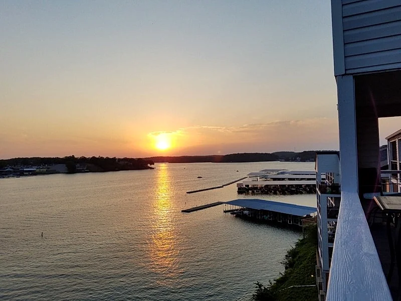 Bridgepointe 243 – Renovated/Private Top Flr End Unit w/Stunning Sunset Views