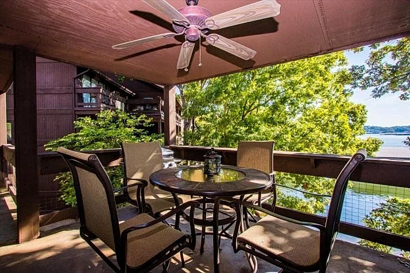 Knolls 0621 Cozy waterfront condo with great amenities!