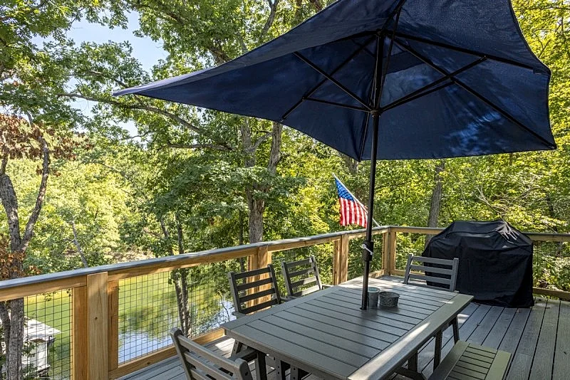 Wye Knot - Beautiful Lakefront Home: Private Dock, Swim Platform, End of Cove