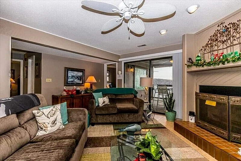 Knolls 1422 in Outstanding panoramic view of the lake's main channel!