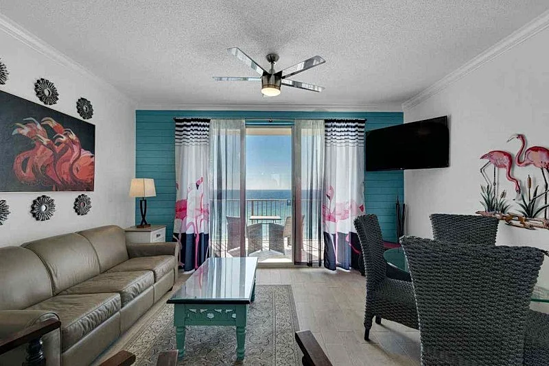 Let's Flamingle! 1 Bedroom 2 Bath Sleep 8 Condo Overlooking Emerald Green Water!