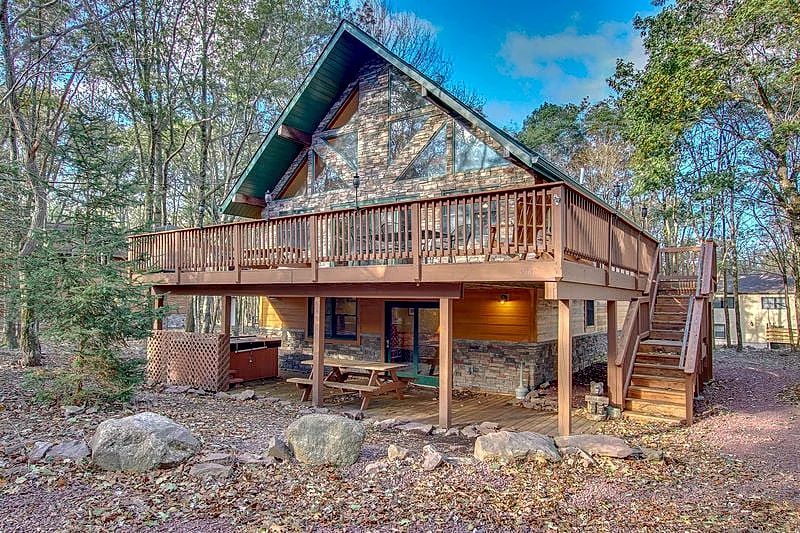 Fan Favorite! "Arrowhead" by Lake/Beach & Restaurants, Pool Table, Arcade Game, Hot Tub, Fire Pit