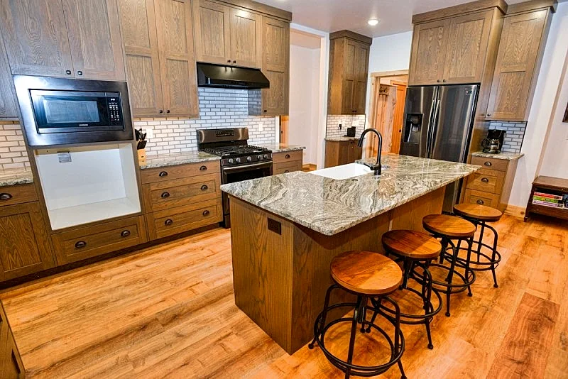 White Bark Lodge - Secluded - 8 person Hot Tub - Fire Pit - WiFi
