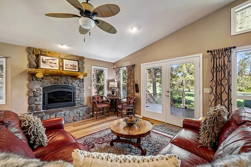 New! Fairway to Heaven - Golf Course - Deck - Fireplace - Garage