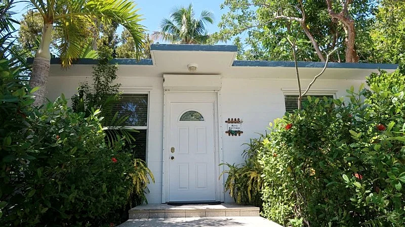 Keys Kottage; Remodeled Villa in Native Hammock on Florida Bay