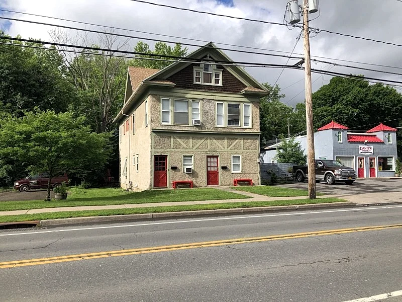 1st Class Rentals Munson Manor V located just a 1/2 mile from All Star Village