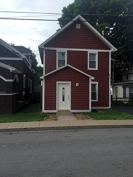 1st Class Rentals 2 Bedroom 2nd Floor Apartment - Otsego County
