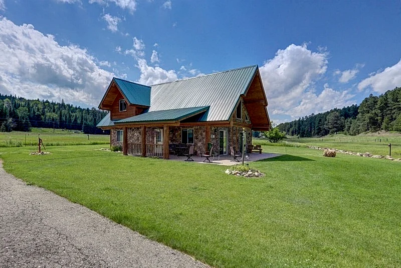 Elk Creek Retreat | 3 Bed, 1 Bath