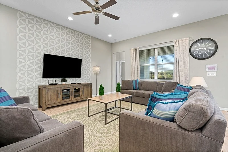 Sunshine Palace | 12 Beds, 11.5 baths | Private Pool in Davenport, Florida, United States — photo 5