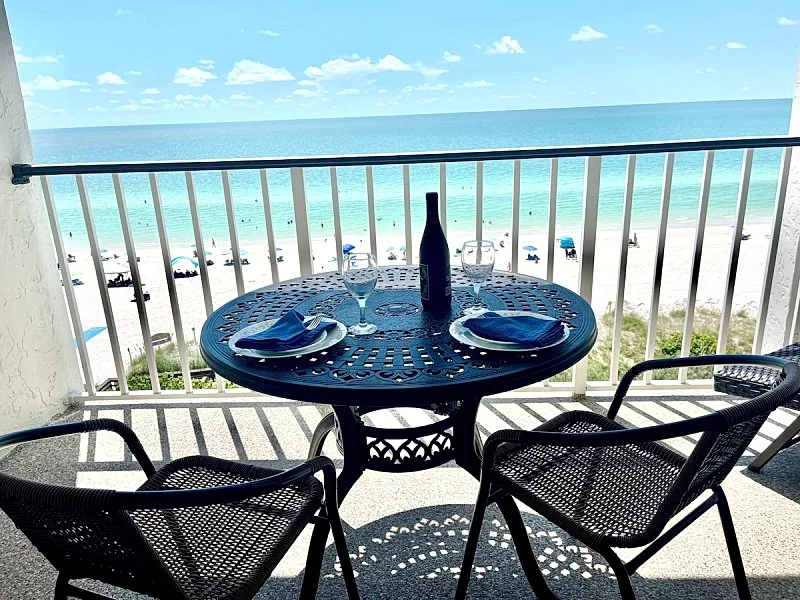 Renovated Beachfront Condo, Best Views on Marco Island!!