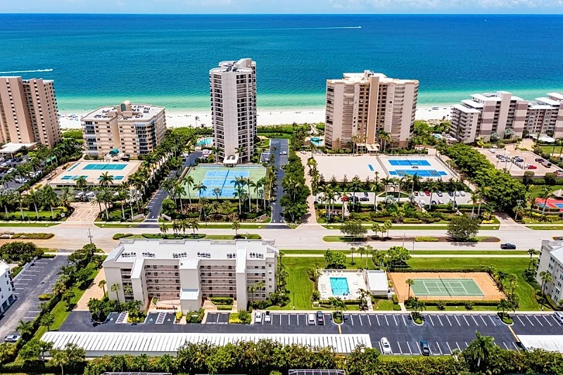 Luxurious Island 3 Bed Retreat I Walk to Beach
