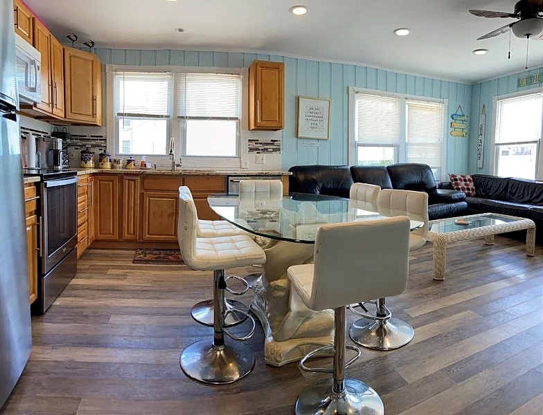 4-Bdrm, 2-bathrm Great Winter Rental pricing in Seaside Heights, New Jersey, United States — photo 5