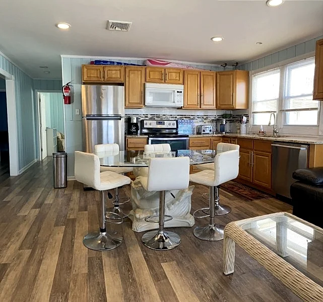 4-Bdrm, 2-bathrm Great Winter Rental pricing in Seaside Heights, New Jersey, United States — photo 2