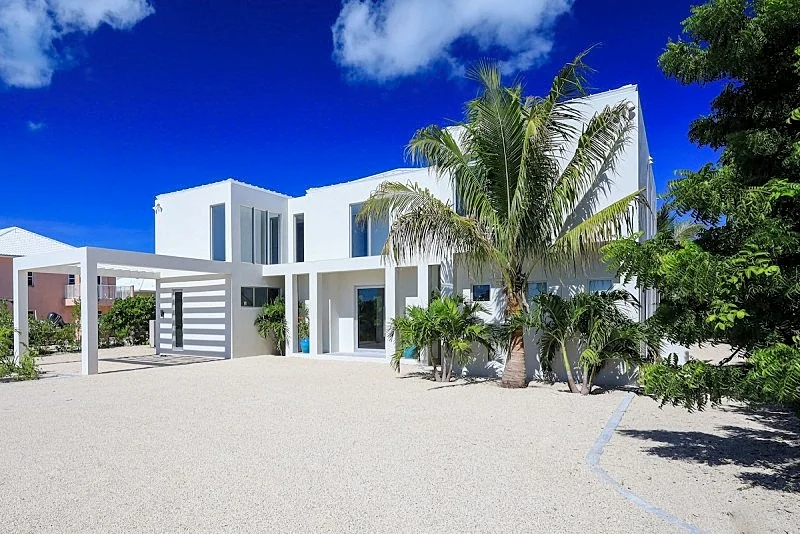 Pure Water Villa - Grace Bay Beach - New 5 Bedroom Villa