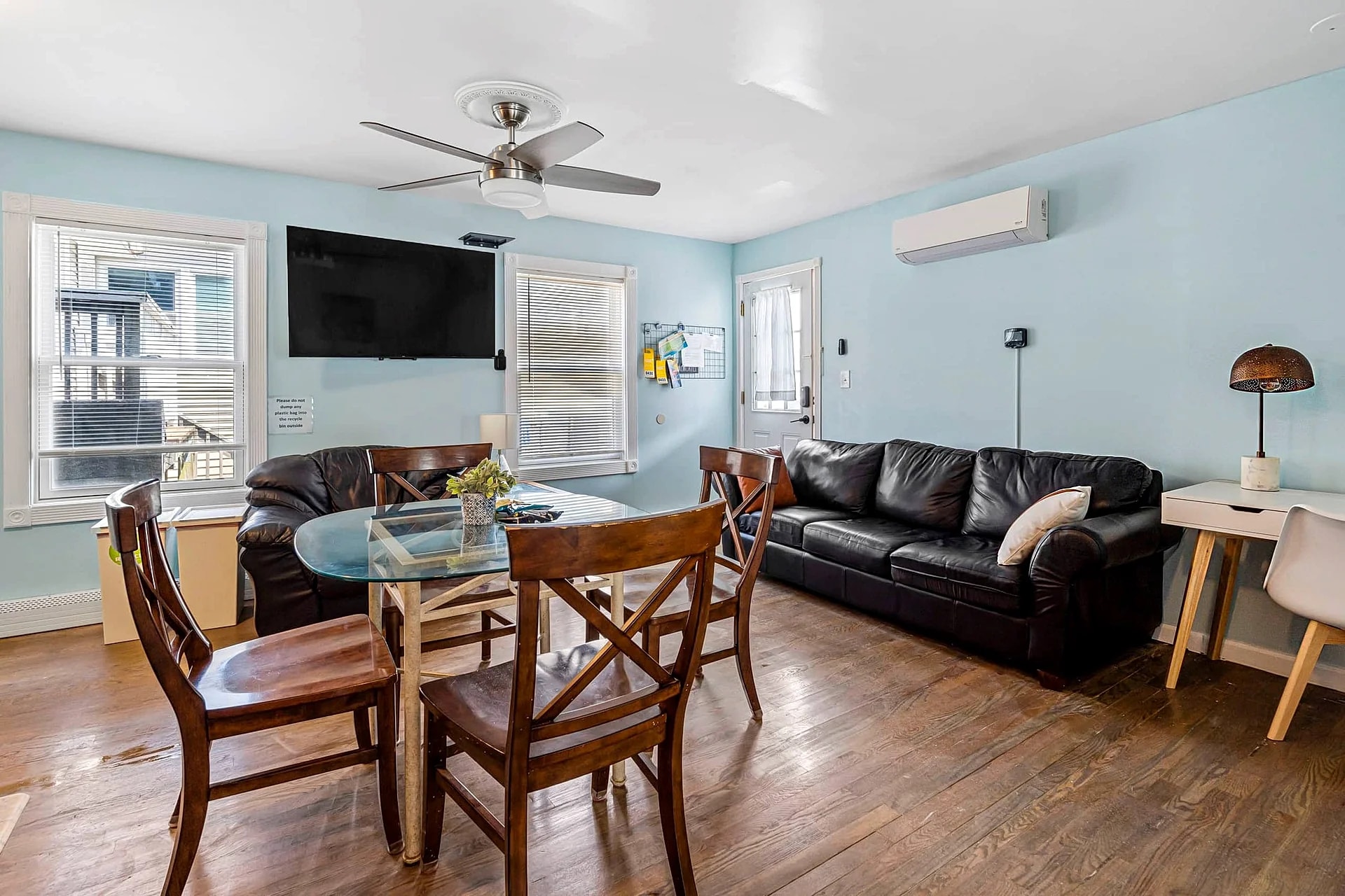 Wow. 2-Bedroom, 2-Bathroom: Beach Block in Seaside Heights, New Jersey, United States — photo 2