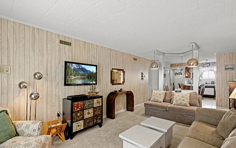 North End 2bedrm, 2-bathrm, pool and Ocean Views