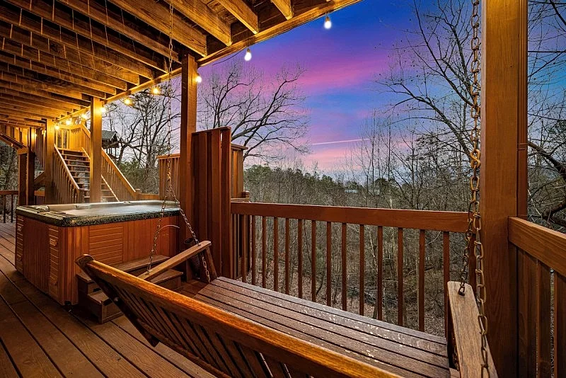 A Wolf's Den Cabin, Gorgeous Views, Game Room, Sauna