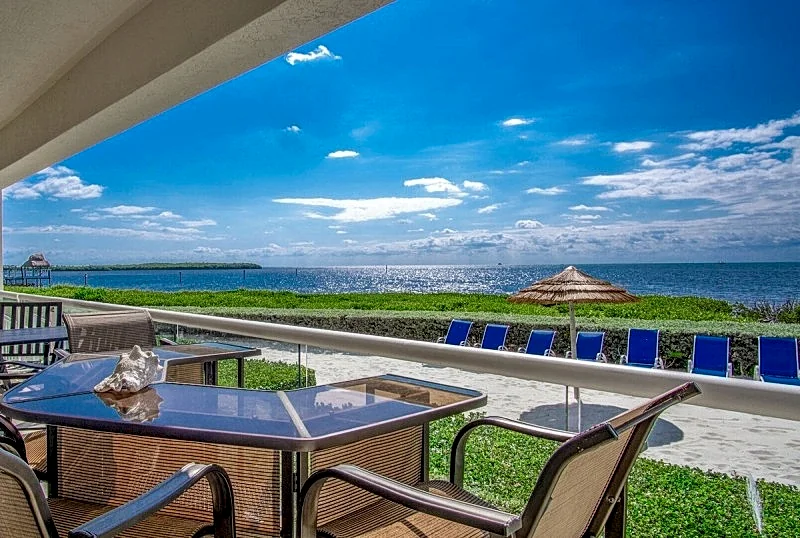 Mariners Club #314 3BR Beachfront Condo w/ Ocean Views