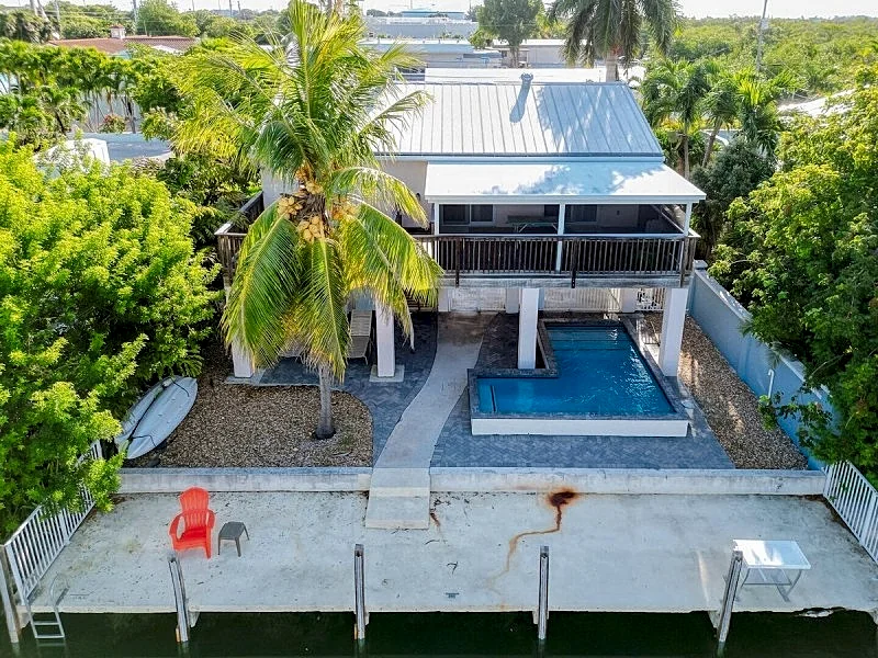 The Conch House Renovated 3bed/2bath Canal-Front