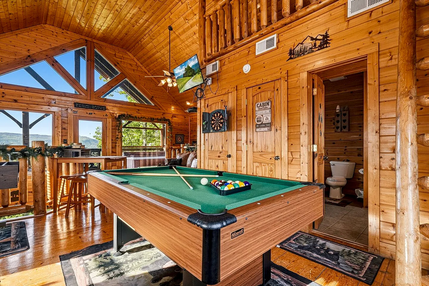 Bear Ridge Mountain View, Game Room & Hot Tub in Sevierville, Tennessee, United States — photo 3