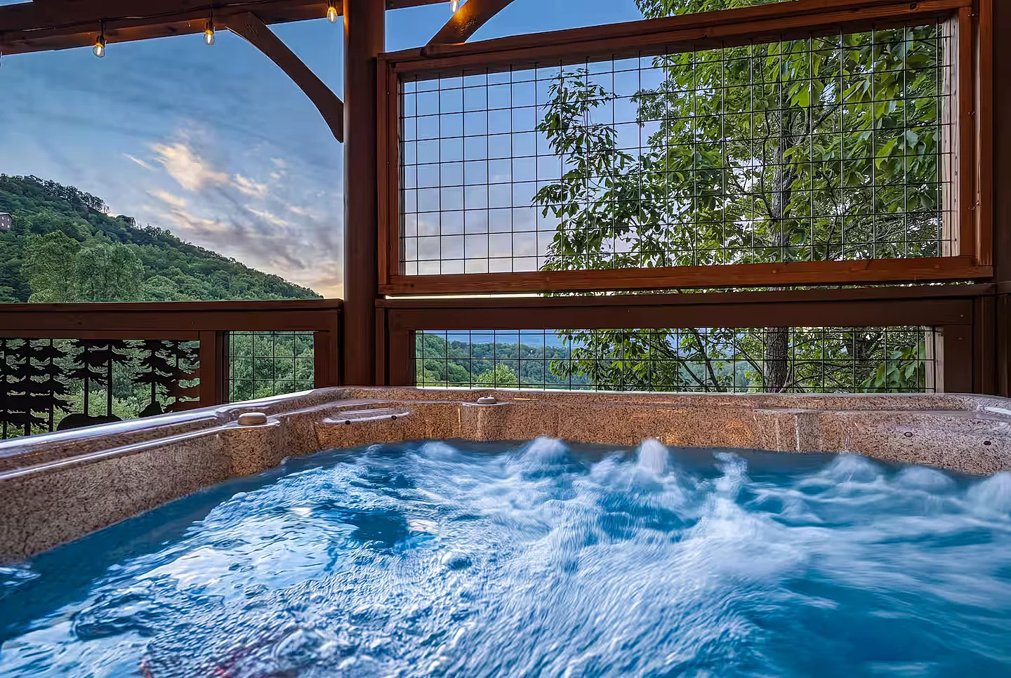 Bear Ridge Mountain View, Game Room & Hot Tub in Sevierville, Tennessee, United States — photo 5