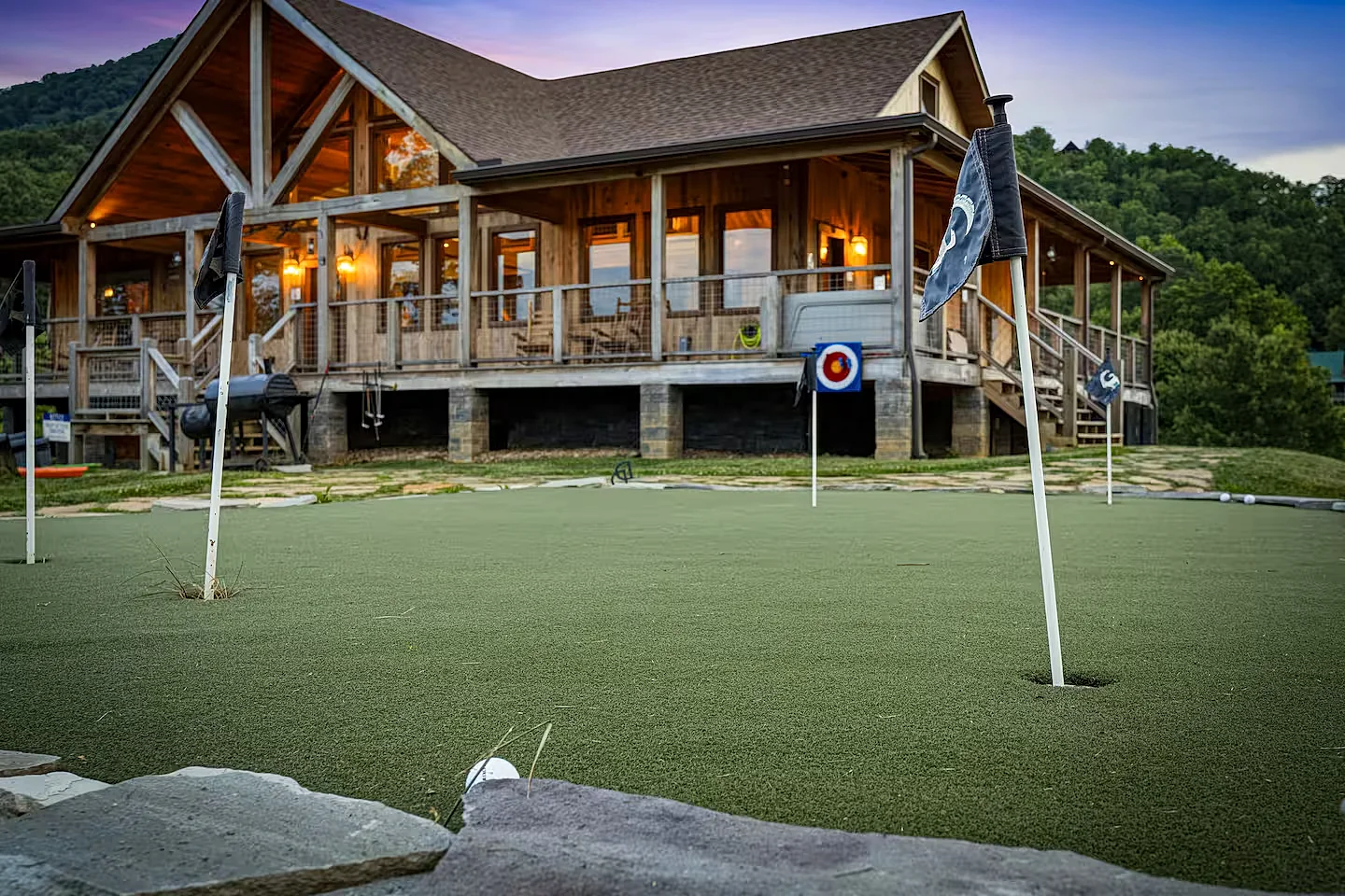 Just Like Paradise – Wears Valley Cabin with Hot Tub in Sevierville, Tennessee, United States — photo 5