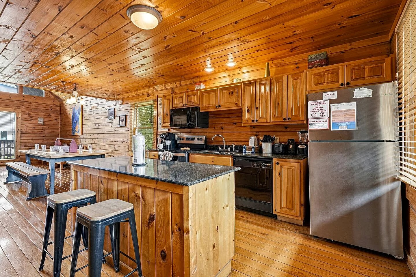 Mountain Pool Lodge – Sevierville Cabin with Indoor Pool in Sevierville, Tennessee, United States — photo 3