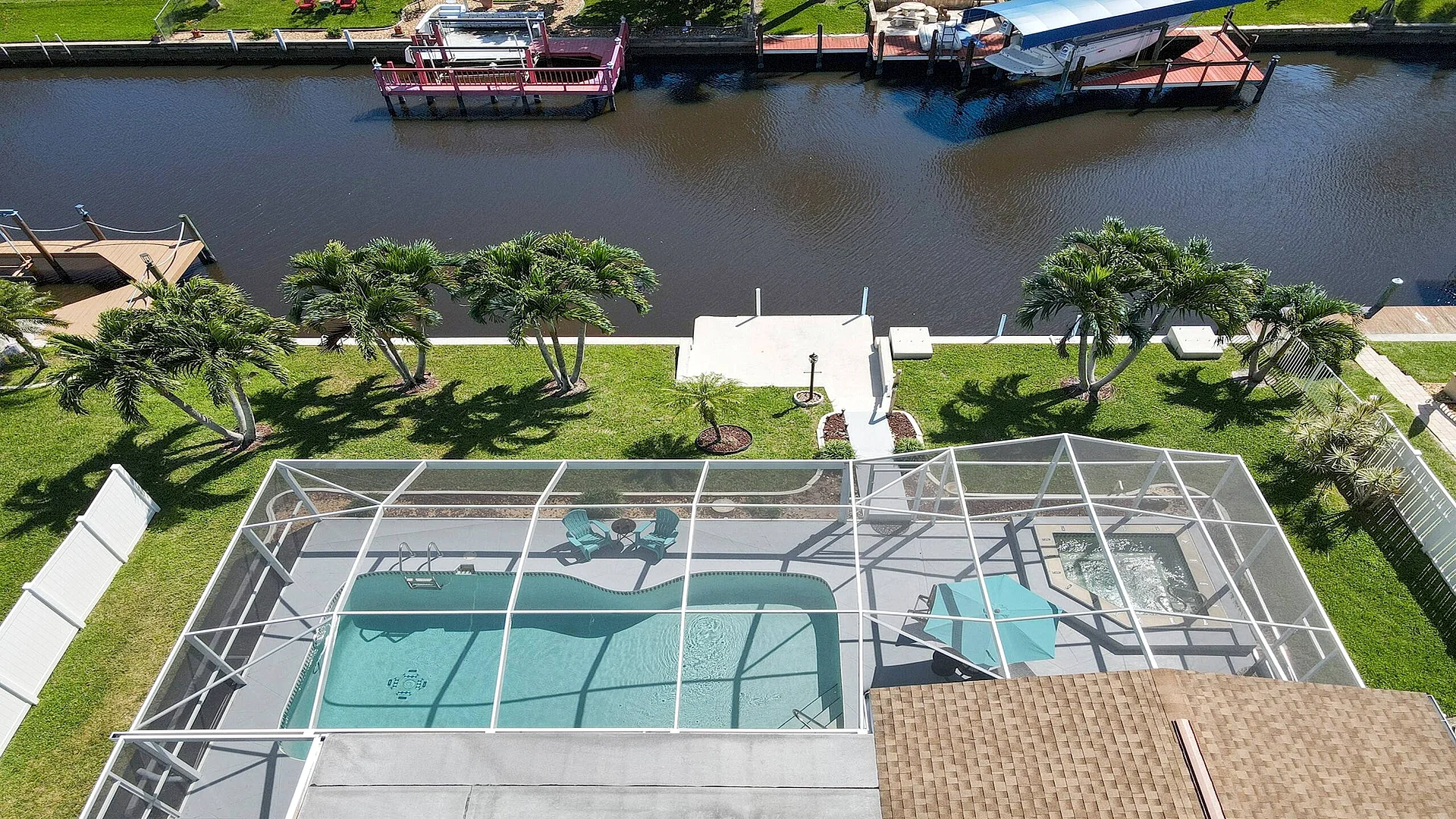Coral Sunshine - large south terrace with pool/spa in Cape Coral, Florida, United States — photo 4