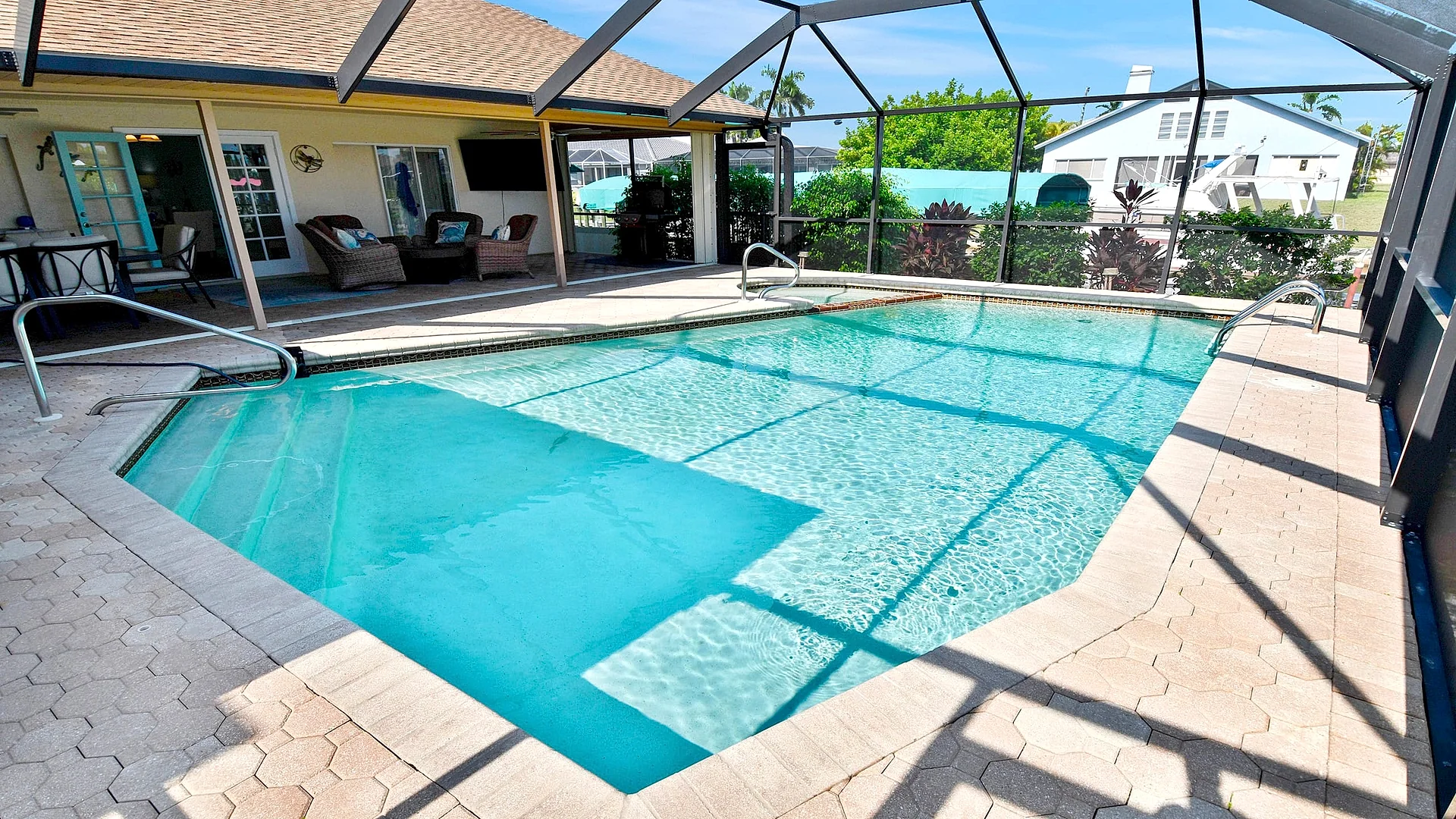 Love Bird – Canalfront heated pool pet friendly in Cape Coral, Florida, United States — photo 2