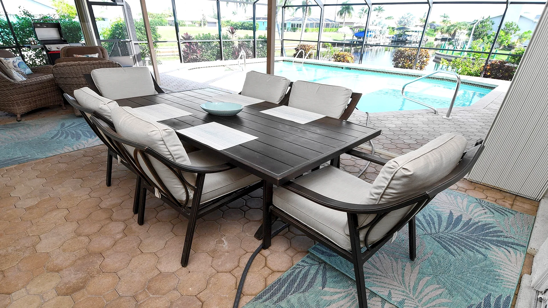 Love Bird – Canalfront heated pool pet friendly in Cape Coral, Florida, United States — photo 4