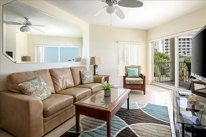 LOWEST SEPT RATES, ENJOY THE BEACH, SUNSETS! ~DIRECT GULF FRONT COMPLEX SLEEPS 6.